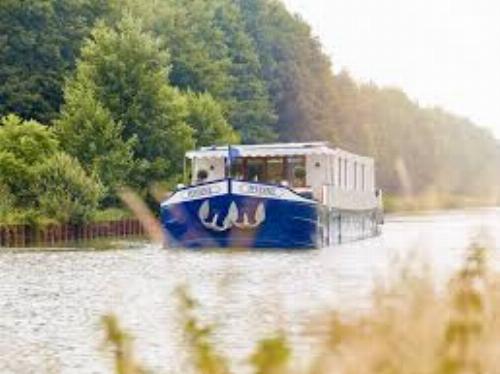 Barge