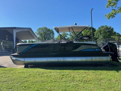 Pontoon OR Tritoon