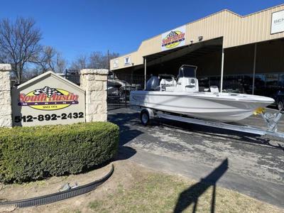 Robalo 206