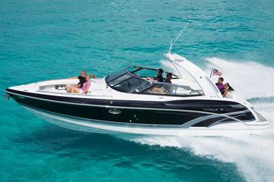 Formula 330 Crossover Bowrider