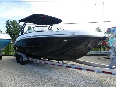 Hurricane SunDeck 2600 OB