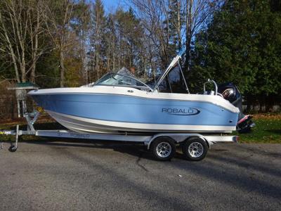 Robalo R207