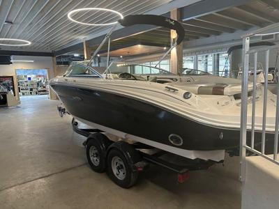 Sea Ray 220 Select