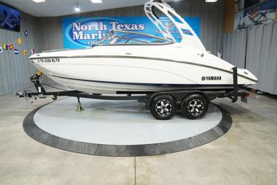 Yamaha Boats 212SE