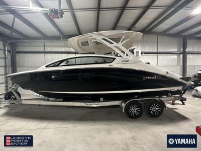 Yamaha Boats 275SD