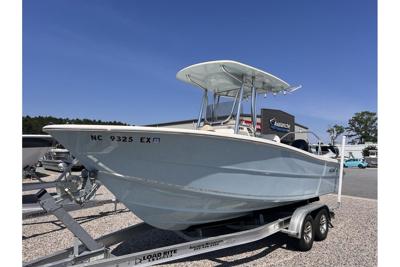 Bulls Bay 230 Center Console