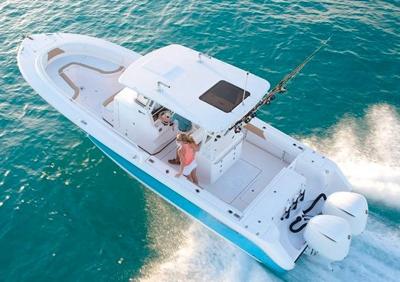 Edgewater 320CC