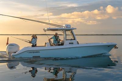 Everglades 285 Center Console