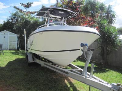 Mako 252 Center Console
