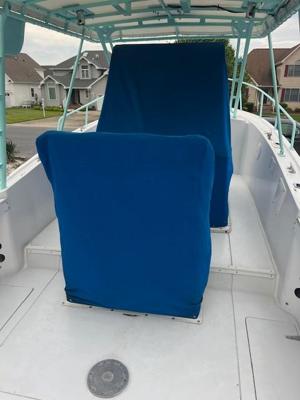 Mako 284 Center Console