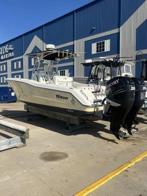 Triton 2895 CC
