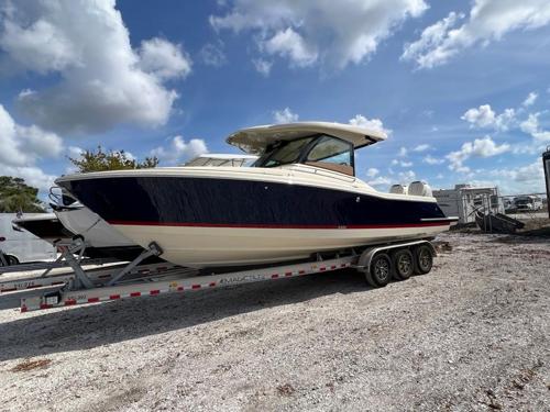 Chris-Craft Calypso 32