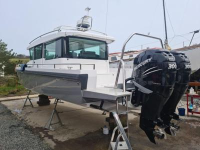 Axopar 37 Sport Cabin