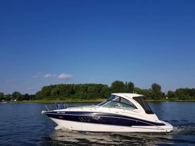 Cruisers Yachts 360 Express