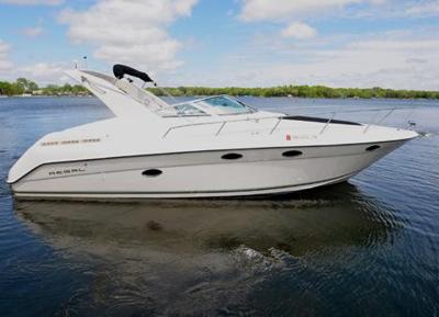 Regal 322 Commodore