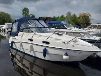Sealine S23 Sports Cruiser