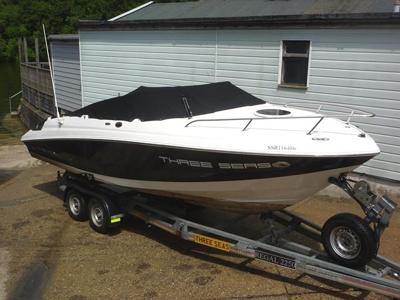 Regal 2250 Cuddy