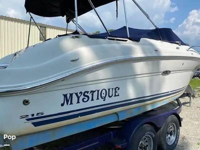 Sea Ray 215 Weekender
