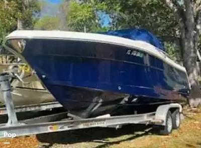 Robalo R227