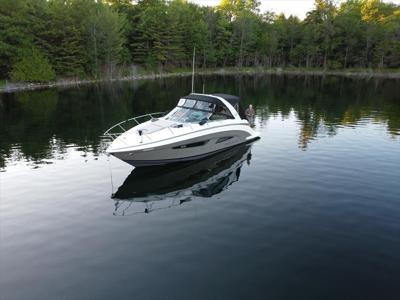 Regal 32 Express