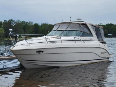 Rinker Fiesta Vee 300