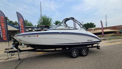 Yamaha Boats 242 S Limited