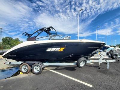 Yamaha Boats 252XE