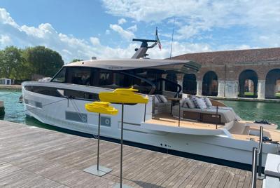 Azimut Seadeck 6