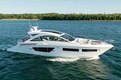 Cruisers Yachts 60 Cantius