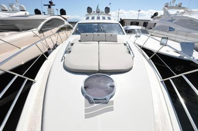 Azimut 68S