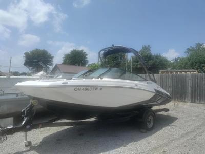 Yamaha Boats AR195