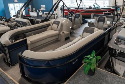 BARLETTA BOATS Aria A24UC