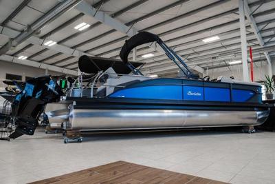 BARLETTA BOATS Cabrio C24UE