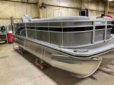 Bennington 20 SLJ