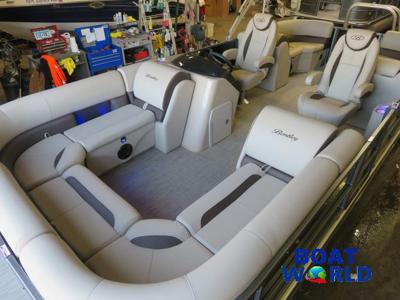 Bentley Pontoons Legacy 223 Navigator Quad Lounge Tritoon Pontoon