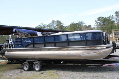 Bentley Pontoons Legacy 240 Cruise
