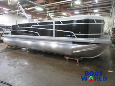 Princecraft Vectra 21 RL SS Swingback Pontoon   Mercury 4
