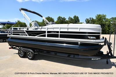 Ranger 223FC w 200HP Mercury 4 Stroke