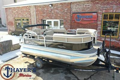 Sun Tracker Party Barge 16
