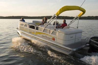 Sun Tracker PARTY BARGE 21 Signature Series