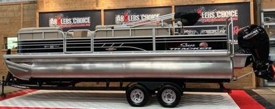 Sun Tracker SportFish™ 22 DLX