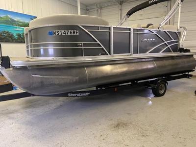 Sylvan Mirage 8520 Cruise