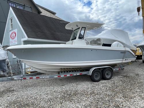 Pursuit S 248 Sport