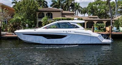 Cruisers Yachts 42 GLS OB