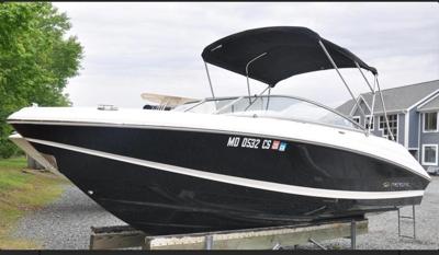 Regal 2000 Bowrider