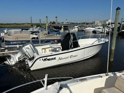 Mako 212 Center Console