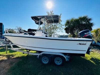 Mako 221 Center Console