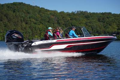 Skeeter Solera 205