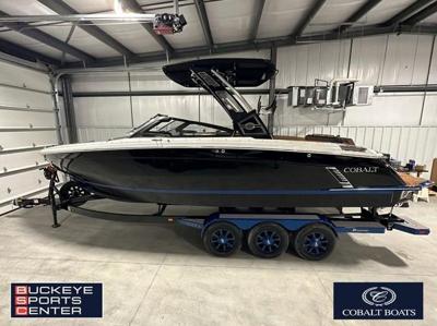 Cobalt R8 Surf