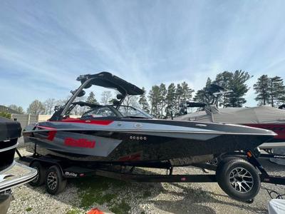 Malibu 23 MXZ